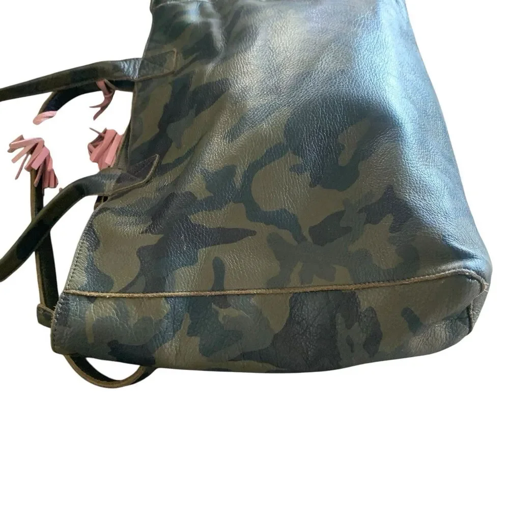 Not Rational Noha Diaper Tote Bag Pebble Leather Camouflage Tassel Stripe Zip Up